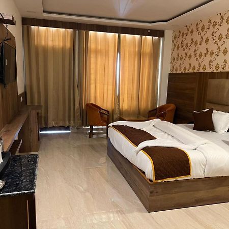דרמסאלה Highsky Resort מראה חיצוני תמונה