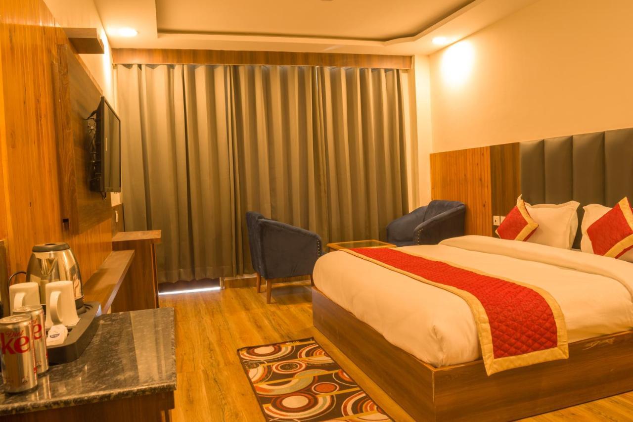דרמסאלה Highsky Resort מראה חיצוני תמונה