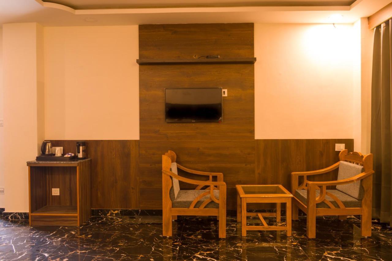 דרמסאלה Highsky Resort מראה חיצוני תמונה